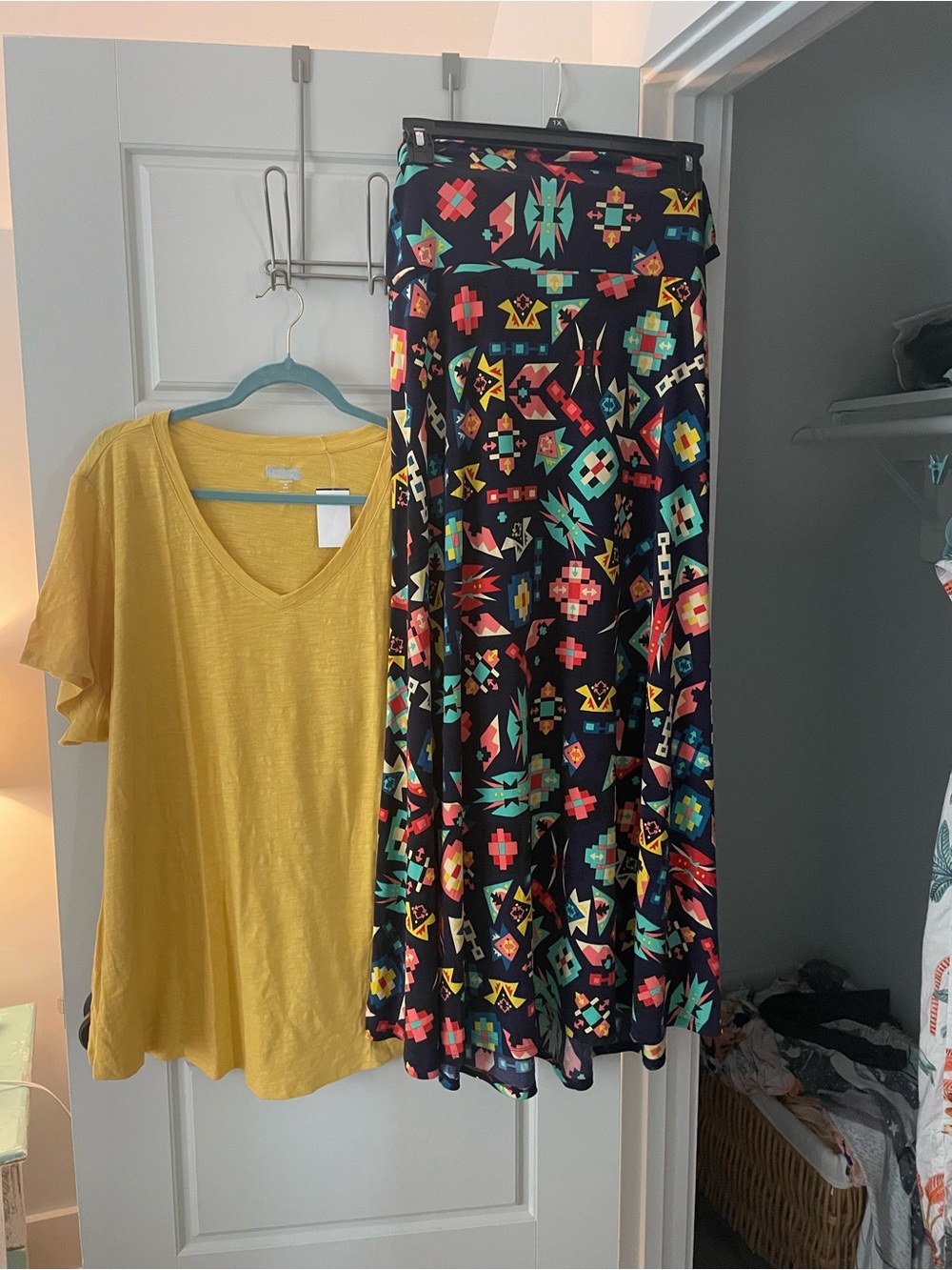Black Print Maxi Skirt set  with Multicolor Geometric Pattern 3x lularoe nwt